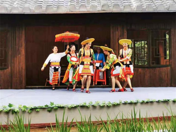 長(zhǎng)沙展覽展示設(shè)計(jì),商業(yè)空間設(shè)計(jì),長(zhǎng)沙五岳展覽服務(wù)有限公司 長(zhǎng)沙展覽展示設(shè)計(jì),商業(yè)空間設(shè)計(jì),長(zhǎng)沙五岳展覽服務(wù)有限公司